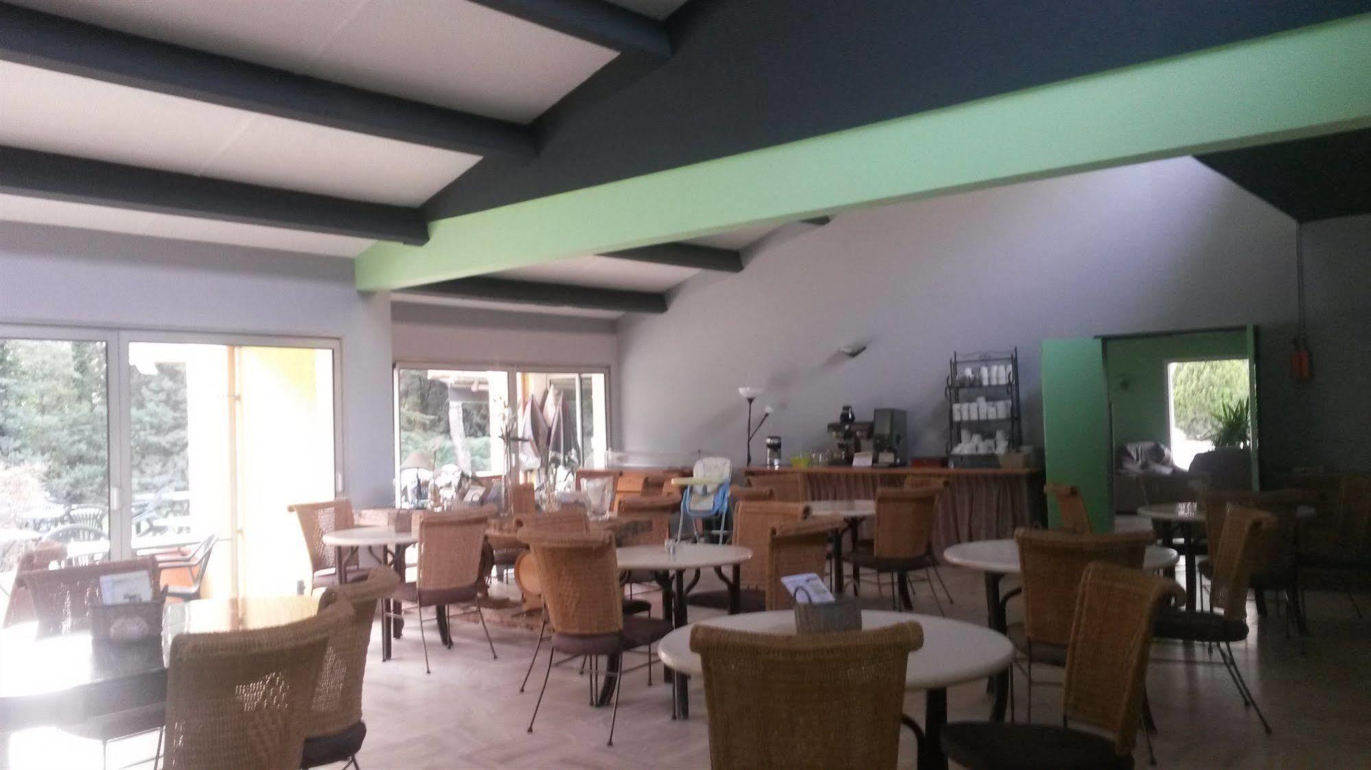 Hotel Restaurant Le Mas De L'Olivier Пон-Сент-Еспри Екстериор снимка